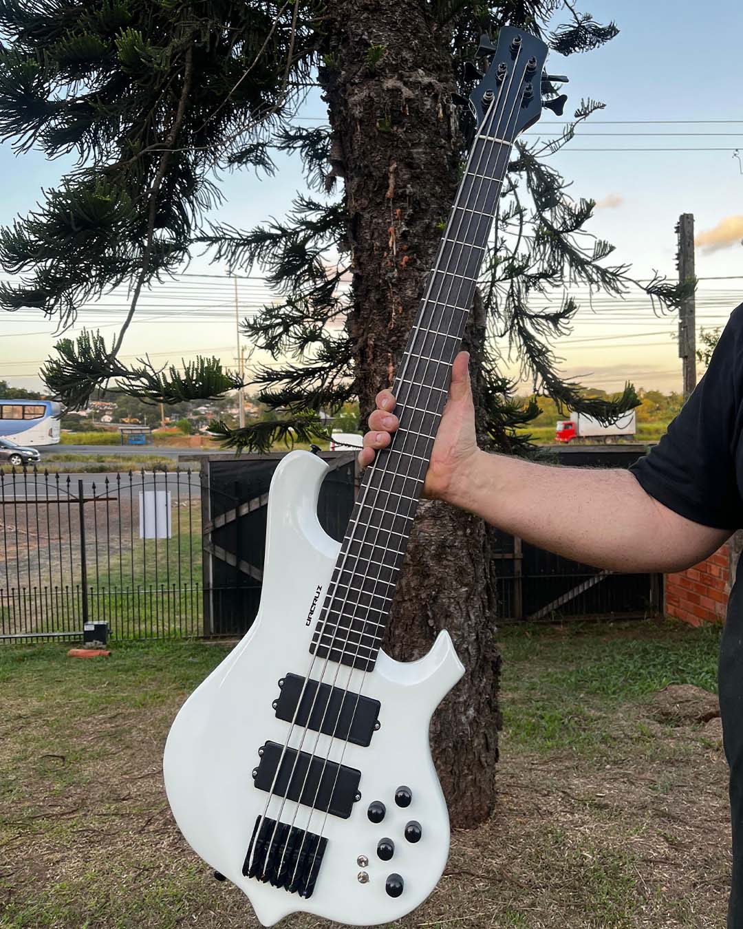 Fala, pessoal! Quarta-feira pede instrumento novo aqui no perfil.Com a clássica combinação de ca (2)